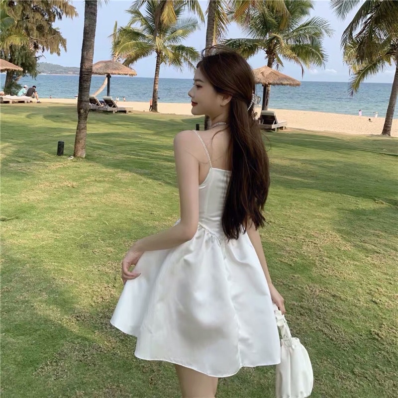 Đầm satin 2 dây đính đá sang trọng