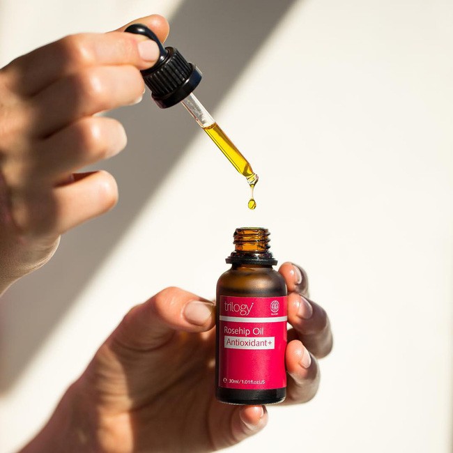 Dầu dưỡng da Trilogy Certified Organic Rosehip Oil | BigBuy360 - bigbuy360.vn