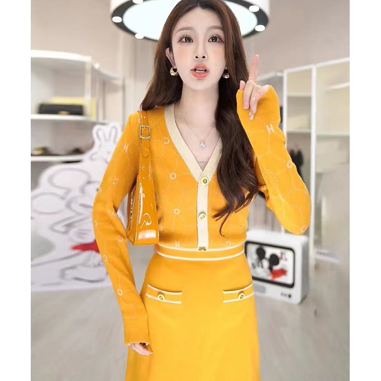 Đầm sweater Đen Dệt Kim Ôm Eo Kiểu Pháp Thời Trang Mùa Đông 2022 Cho Nữ