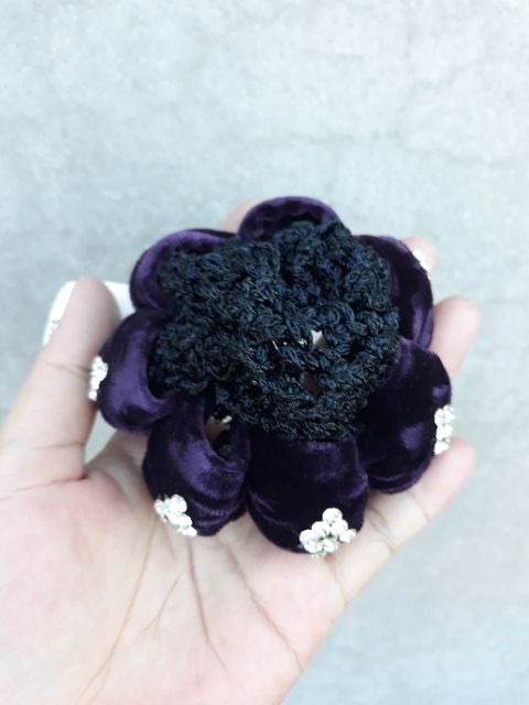 Chụp tóc nhung búi cao trung niên