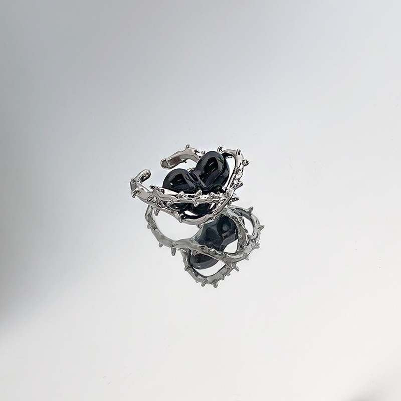 Nhẫn Đeo Tay Hình Trái Tim Màu Đen Phong Cách Cổ Điển Thời Trang