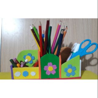 Dụng cụ đựng bút. Lọ cắm bút