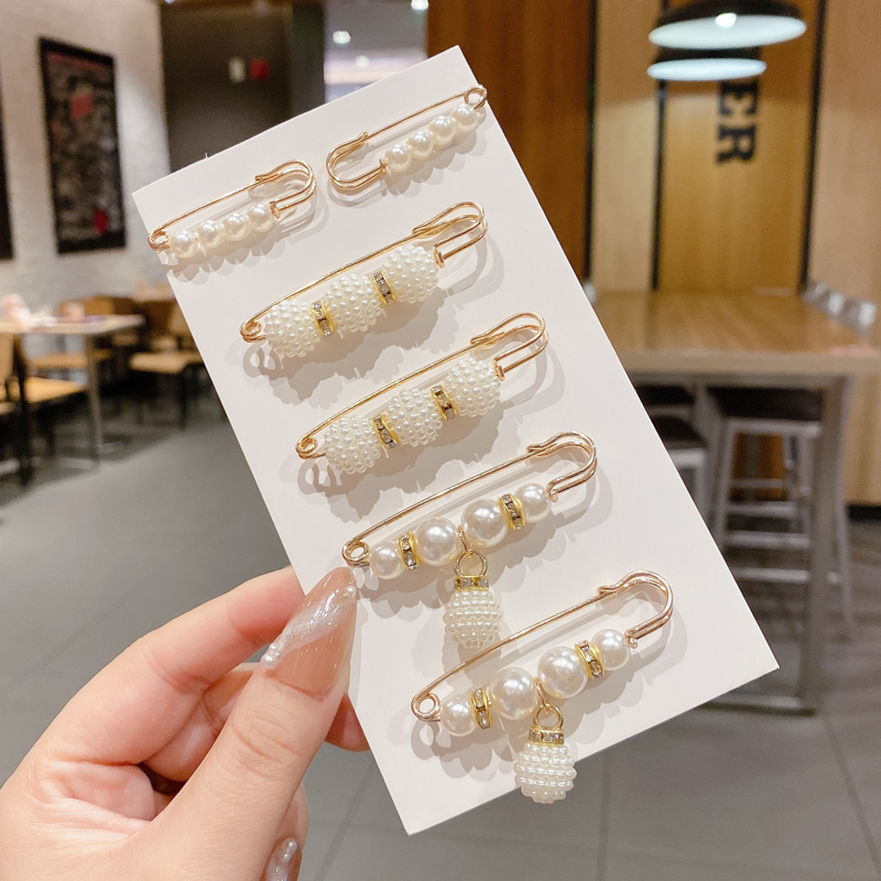 Ghim Cài Thắt Lưng Quần Đính Ngọc Trai Xinh Xắn Dành Cho Bạn Gái