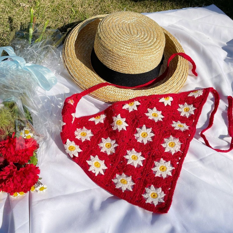 Khăn Bandana Đan Len Nhiều Màu Sắc Làm Phụ Kiện Chụp Ảnh Cho Bạn Gái