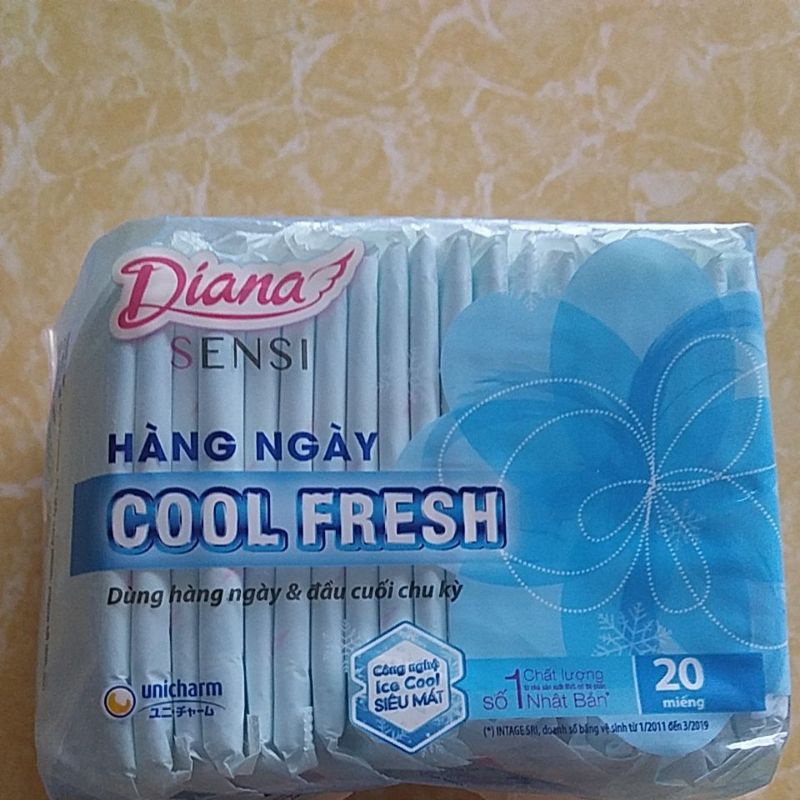 Băng vệ sinh Dianna siêu thấm giầy ,mỏng,hành ngày ,chà xanh