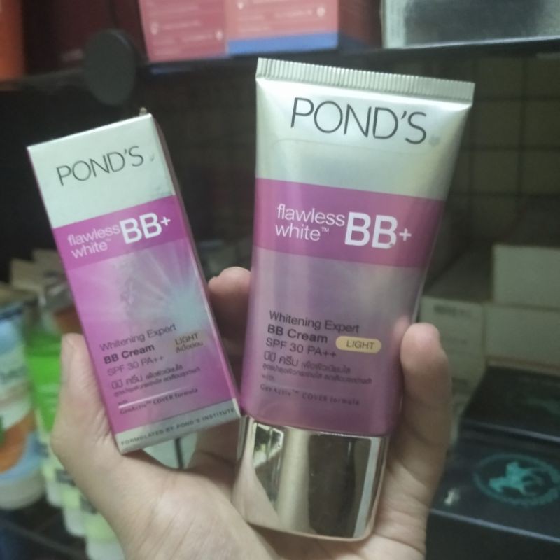 Kem dưỡng trắng tạo nền Pond's