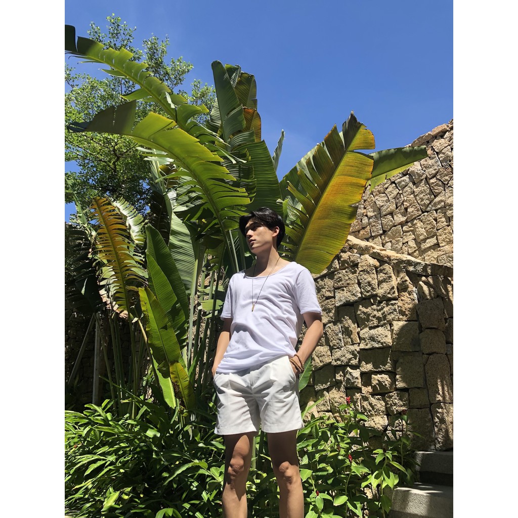 Quần Short Trắng Form Trên Gối