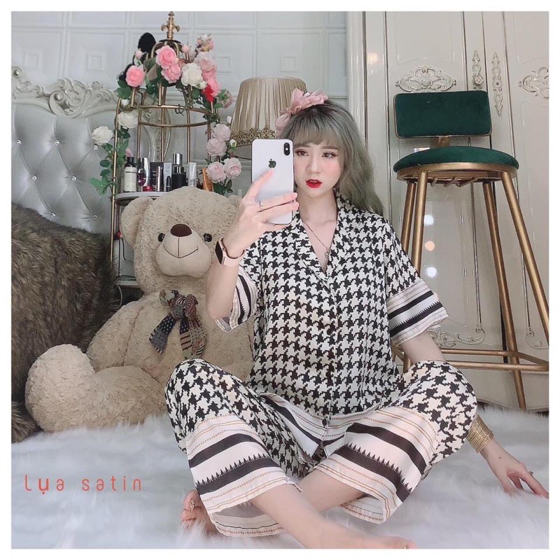 Đồ Bộ Pijama Satin Lụa Hình X Tay Cộc | BigBuy360 - bigbuy360.vn