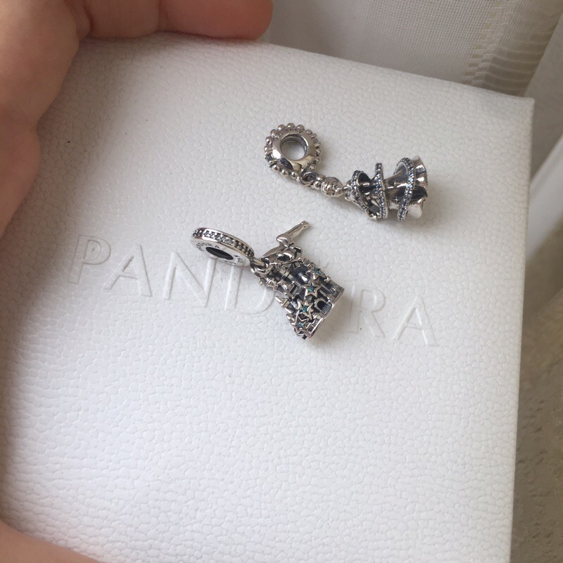 Charm treo công chúa Lọ Lem Cindrella và charm treo lâu đài tiên Tinker Bell