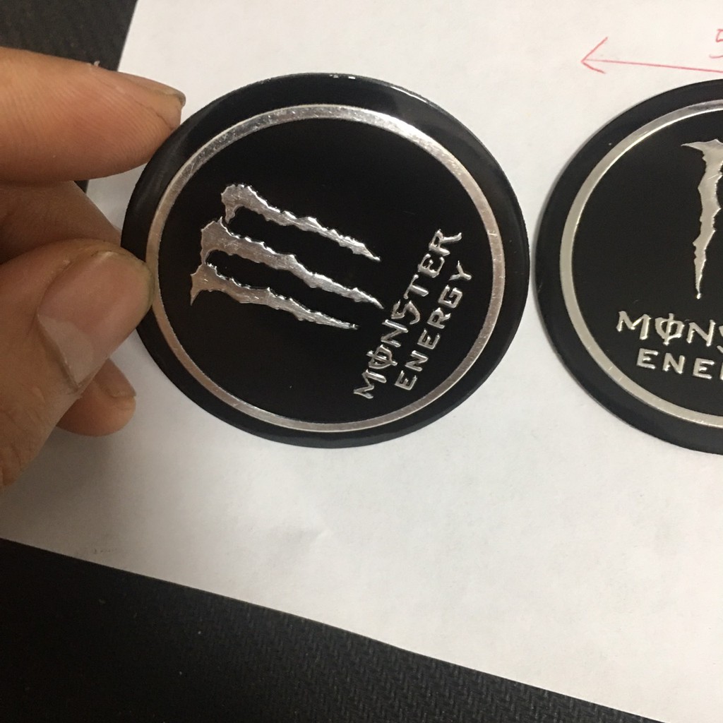 Miếng dán LOGO MONSTER ENERGY nhôm tròn kích thước 5.5cm