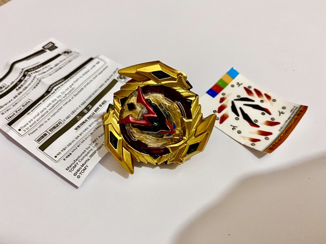 Con Quay Takara Tomy Beyblade Burst B132