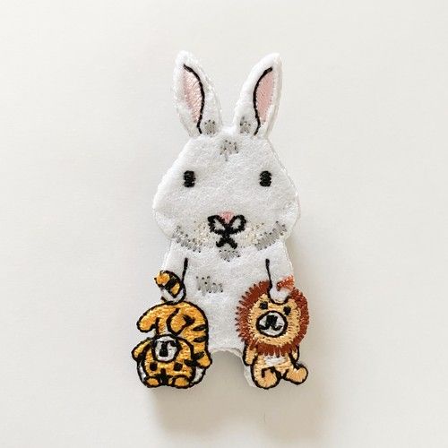 KIT THÊU TAY tình bạn- vui vẻ, thêu cặp đôi quà tặng handmade- DIy tự làm pin cài- MIE HANDMADE SHOP