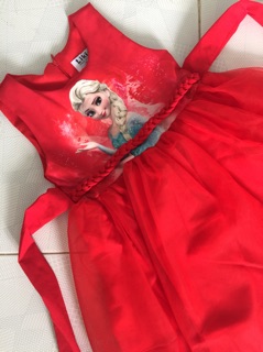 Đầm công chúa Elsa