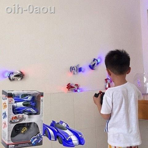 ô tô leo tường điều khiển từ xa drift xe điện Đồ chơi trẻ em bé trai rung cùng đoạn