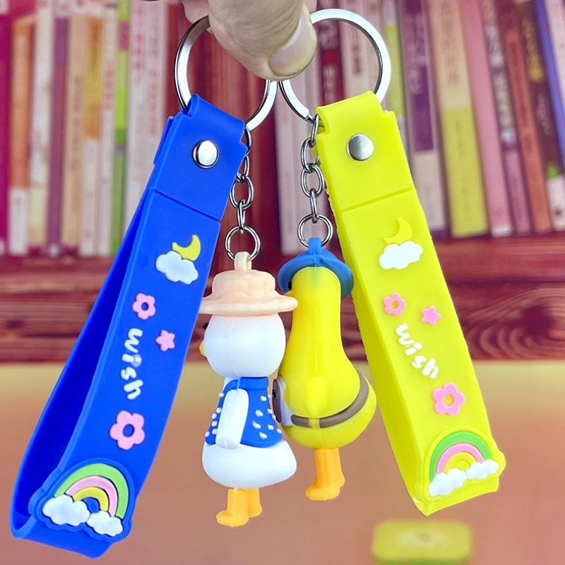 Móc khoá  Vịt  đội nón phong cách Sang chảnh / dùng treo Balô móc khoá  xe