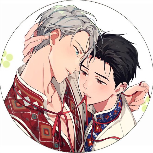 Combo 3 Huy hiệu anime couple yuri!!!on lce victuuri mẫu khác nhau