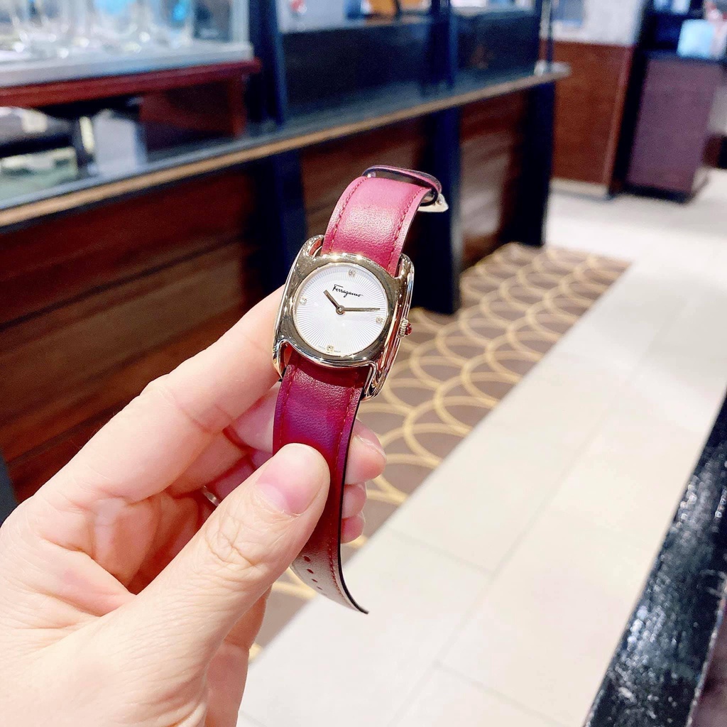 Đồng Hồ Nữ Salvatore Ferragamo SFEL00419 dây da đỏ viền vàng