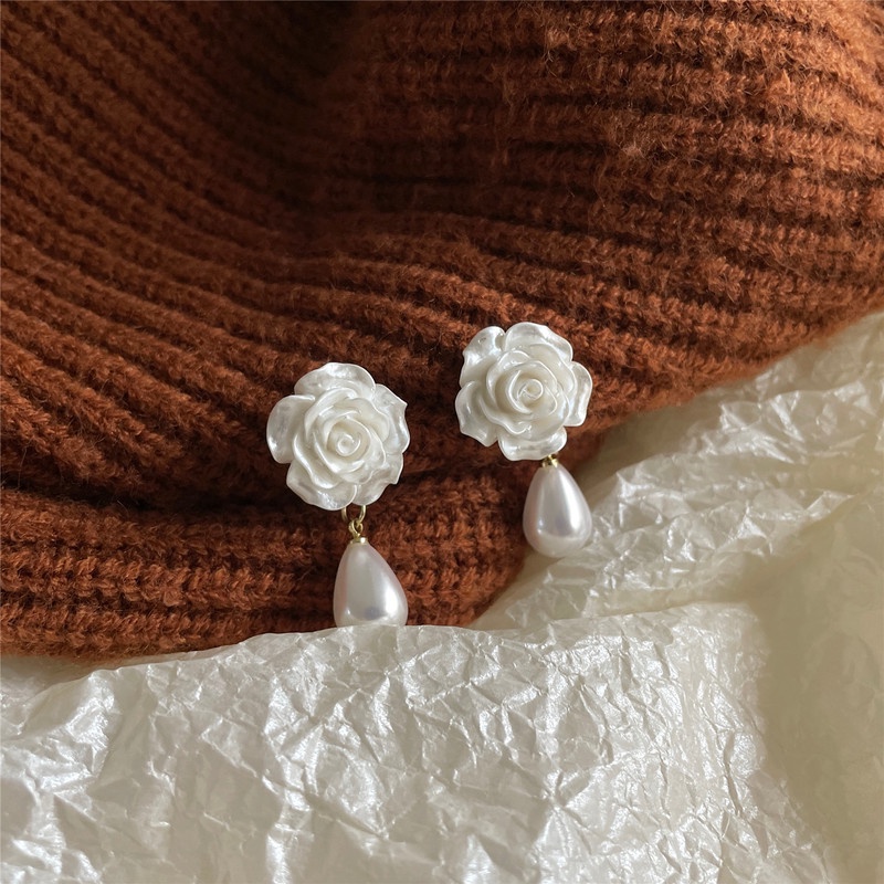 Bông Tai S925 Đính Ngọc Trai Hình Hoa Hồng Dễ Thương Thanh Lịch Cho Nữ