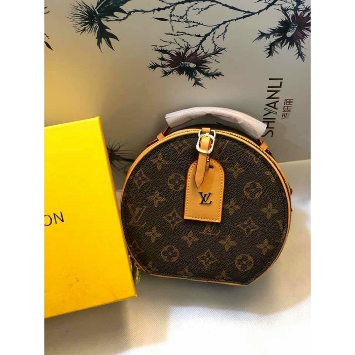 Túi Trống Tròn LV Size 18 Cm Đựng Vừa Tât Cả Các Dòng  Điện Thoại Đồ Trang Điểm ( video thật có bảng tên shopMSP399