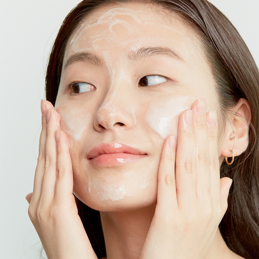 Sữa Rửa Mặt Làm Sạch Và Cấp Ẩm Axis-Y Quinoa One Step Balanced Gel Cleanser 180ml