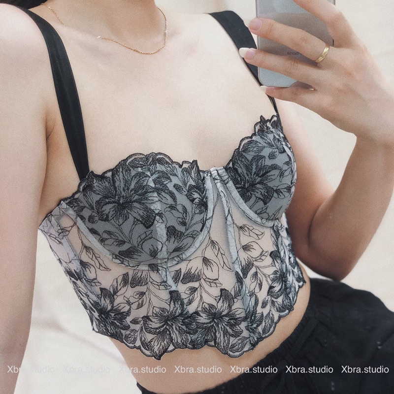 Áo corset ren thêu chân quai lụa hoạ tiết hoa đen