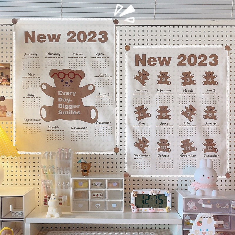 Lịch Treo Tường Trang Trí Phòng Ngủ In Hình Gấu Hoạt Hình Năm 2023