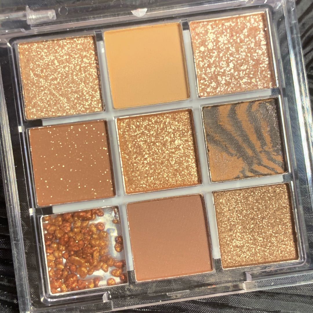 Bảng Phấn Mắt Chín Màu Sắc Hiệu Ứng Lì/ Ánh Nhũ Lấp Lánh Thời Trang | BigBuy360 - bigbuy360.vn