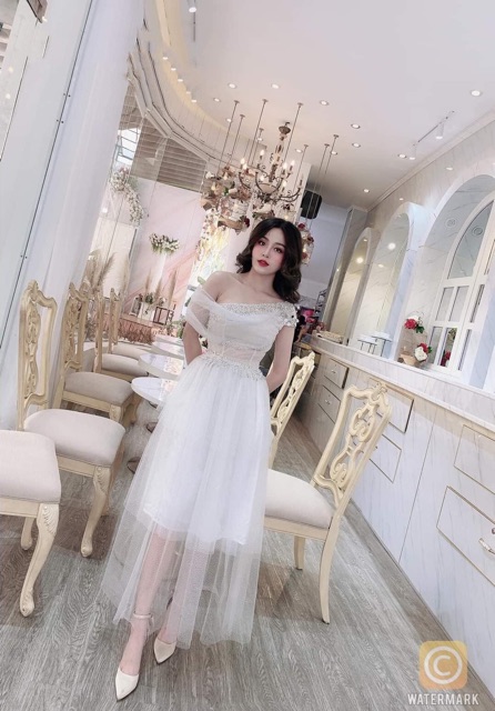 ẢNH VÀ VIDEO THẬT 1000% _ ĐẦM XOÈ KIM TUYẾN LỆCH VAI