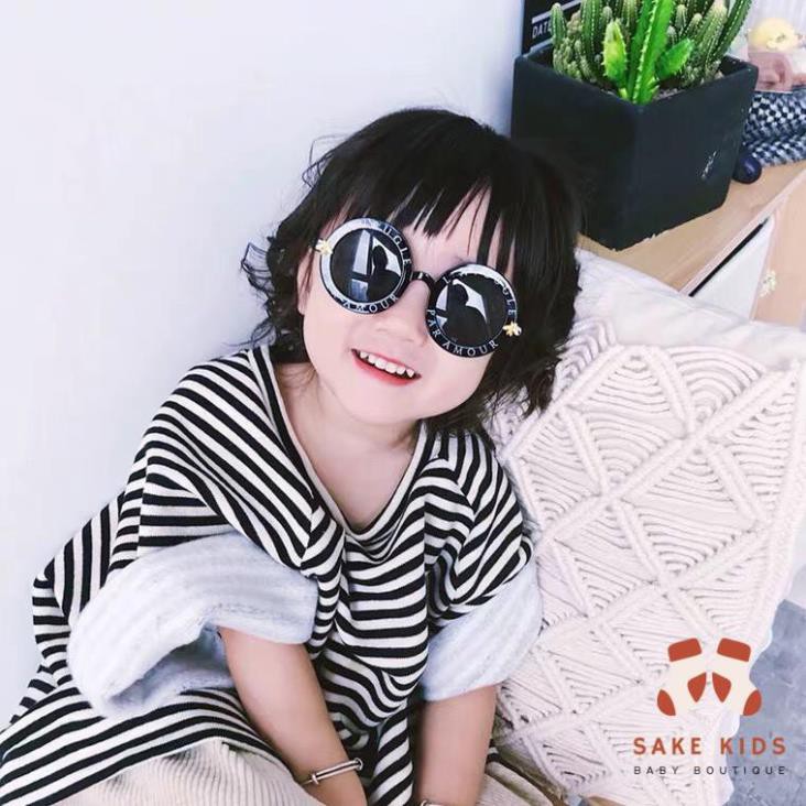 Kính mắt cho bé - Kính râm Little Bee chữ cho bé trai bé gái chống tia UV phong cách Hàn Quốc KLB02