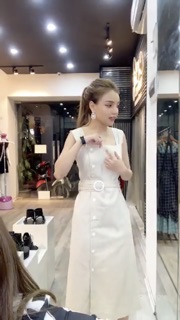 Váy nẹp lệch be nhạt cchat