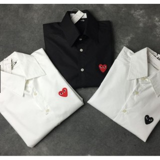 Áo sơ mi trơn cotton thêu trái tim unisex nam nữ couple cặp đôi - trắng đen