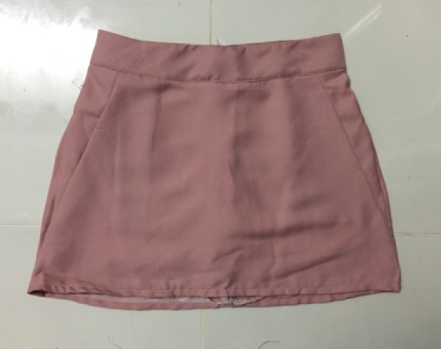 Chân váy ngắn xẻ túi (có quần trong) | BigBuy360 - bigbuy360.vn