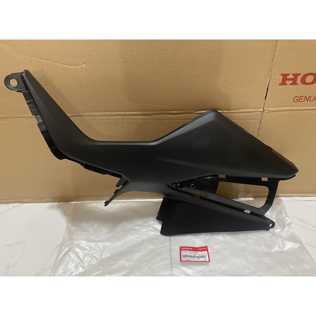 Ốp nhựa trung tâm bên phải HONDA WAVE A110 năm 2017-2018-2019-2022-2023.