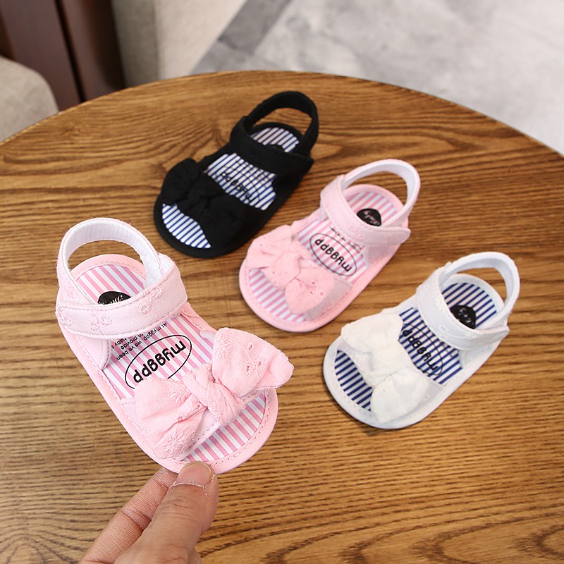 Giày sandal đính nơ bướm chống trượt đáng yêu dành cho bé gái