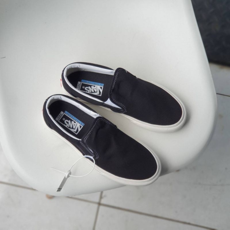 Giày Vans Slip On Pro Ultra Cush Og Màu Trắng Đen