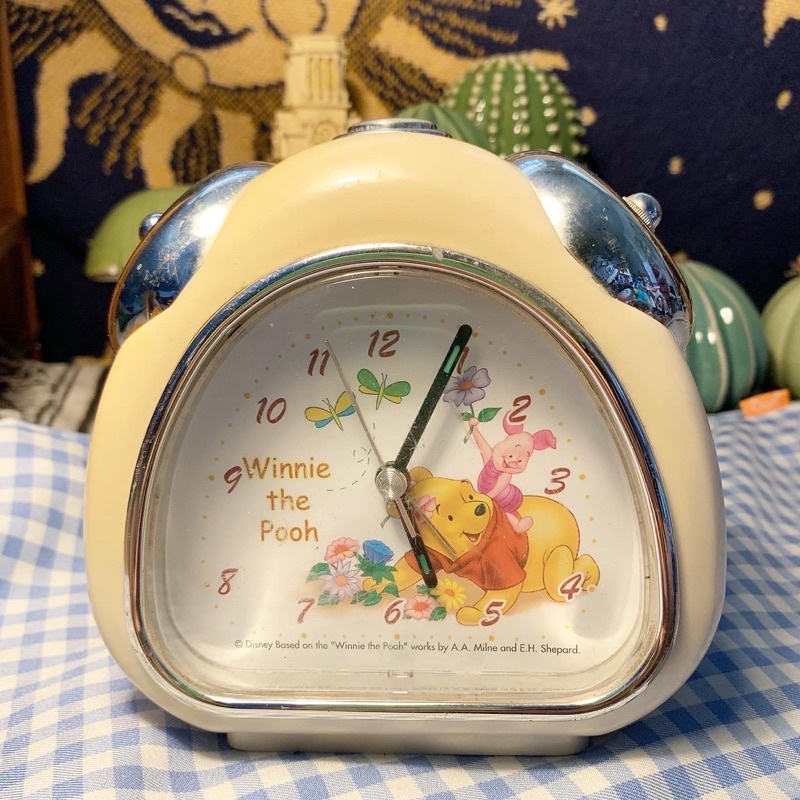 Đồng hồ kim máy Nhật winnie the pooh chính hãng disney