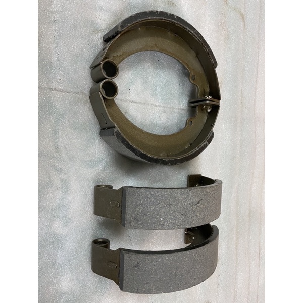 Bộ má phanh,bố thắng 14,5cm, 4 chiếc loại đường kính 14,5cm dùng lắp ráp thay thế cho cầu sau xe 3 bánh,4 bánh