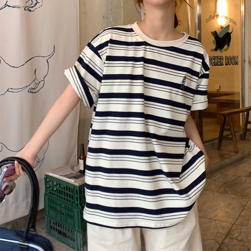 Áo Thun Tay Ngắn Dáng Rộng Kẻ Sọc Thêu Hình Đơn Giản Cho Nữ