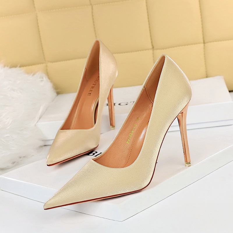 Giày cao gót IELGY từ satin mũi nhọn miệng nông thời trang cho nữ