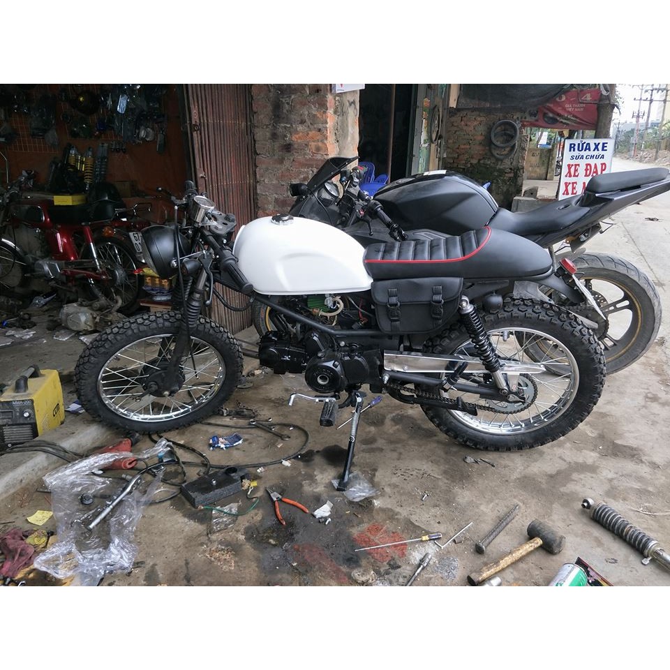 Đèn hậu tròn thép- độ các dòng xe classic- cafe racer, tracker, street cub