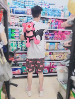 Quần Shorts Hoạt Hinh điệp Vien Thu Mỏ Vịt Chu Bao Hồng Gia Rẻ