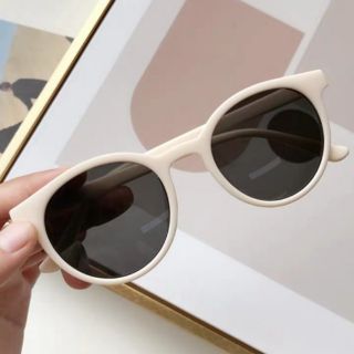 Kính mắt mèo hot trend màu trắng/đen - Lin Clothes