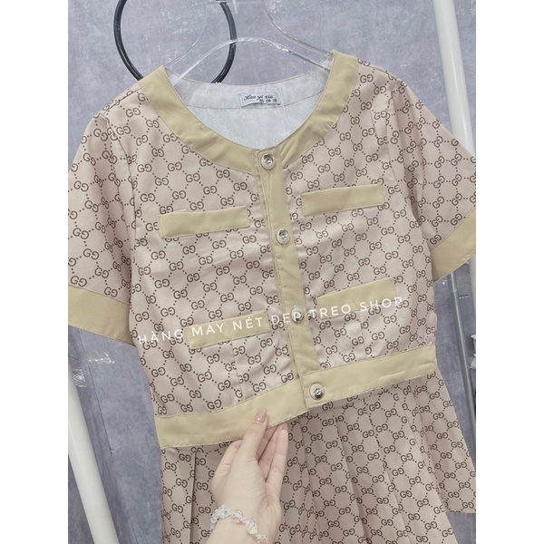 [ 𝐅𝐑𝐄𝐄 𝐒𝐇𝐈𝐏 ] SÉT VÁY GG NHÍ CHẤT KAKI 2 DA MỀM ĐEP NẶNG LẮM CV XẾP LY HÀNG ĐẸP LẮM Ạ