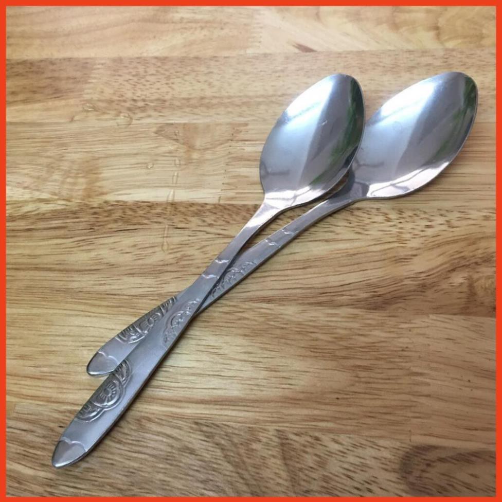 Thìa inox cán dài trạm khắc hoa văn nhiều mẫu