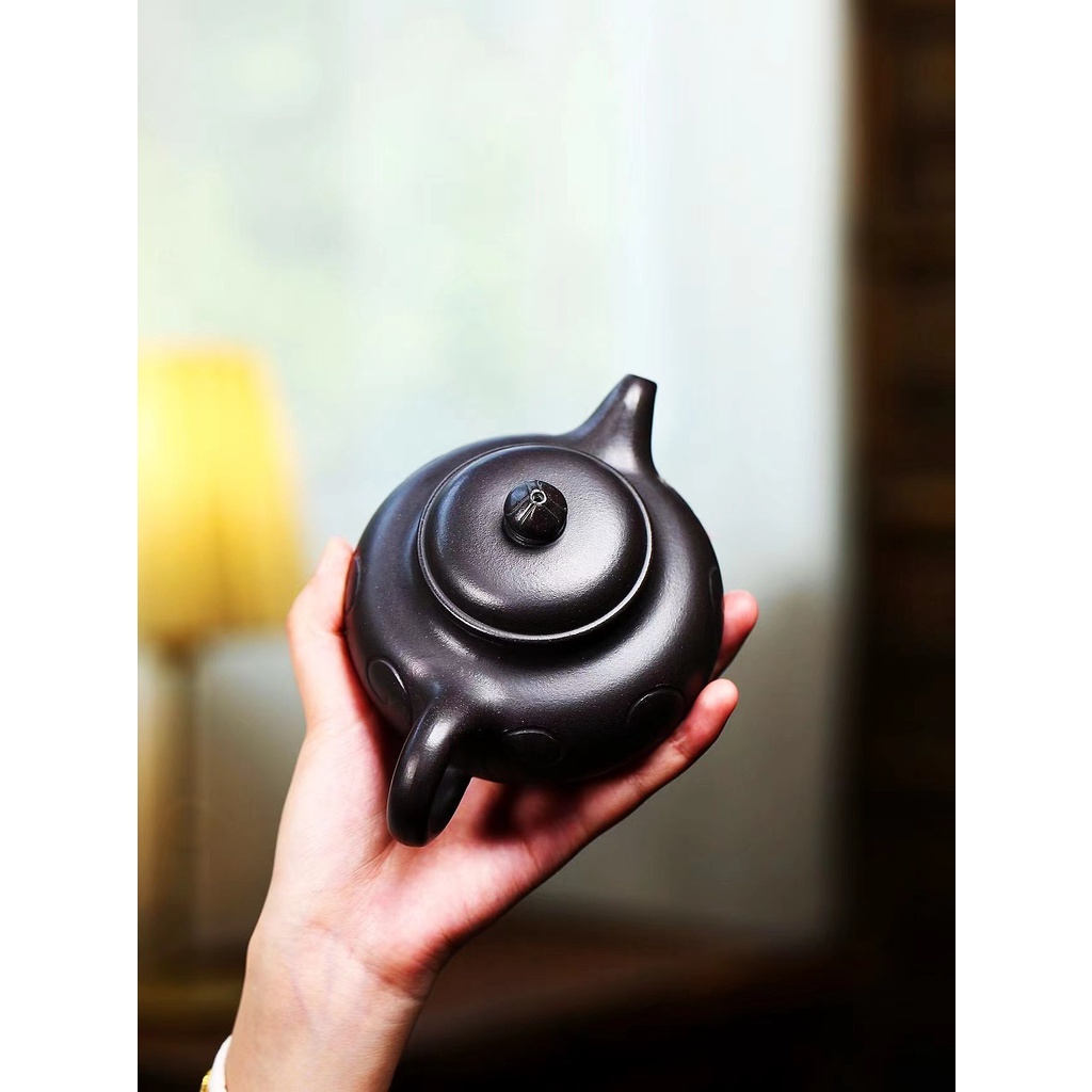 Ấm Tử Sa Nghi Hưng Cân Văn Như Ý 300 ml (Hắc Nê)