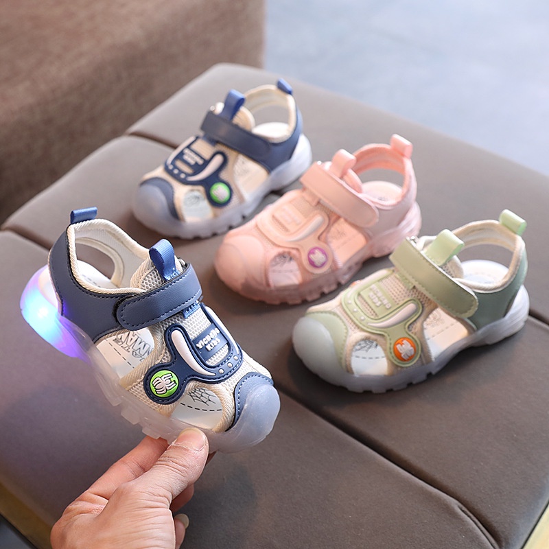 Giày Sandals Thể Thao Có Đèn Led Cho Bé Từ 1-6 Tuổi