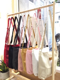 Túi đeo chéo: M.O.L Cross Tote