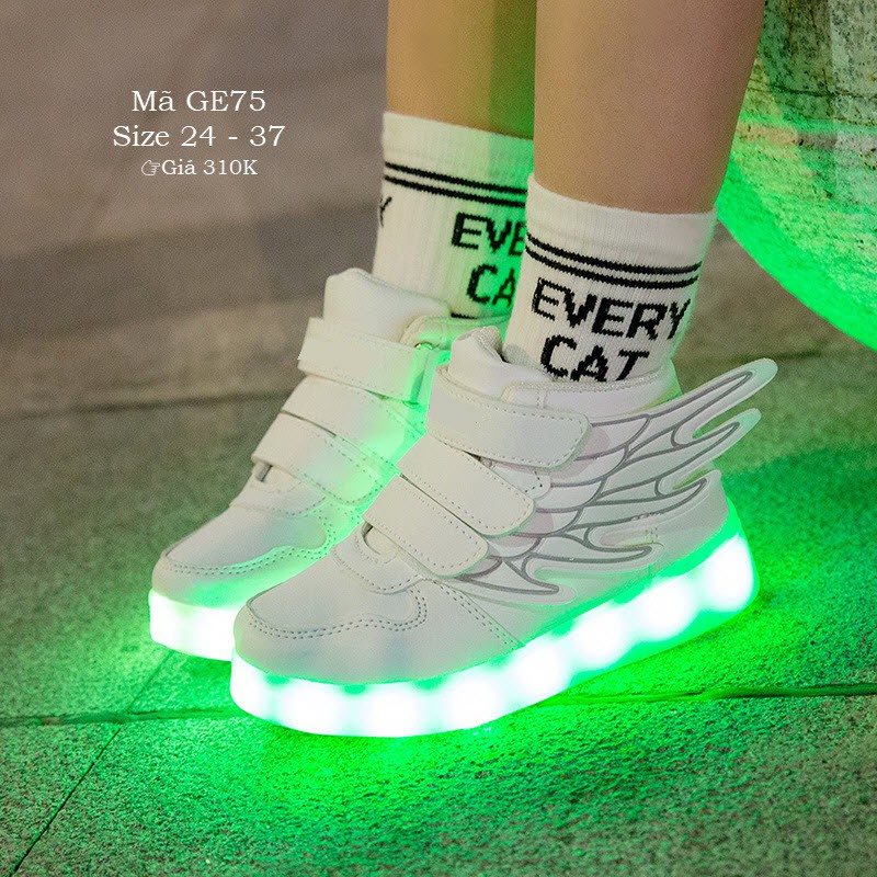 Giày bé trai bé gái có đèn LED phát sáng sạc USB thông minh cho bé 2 đến 12 tuổi sneaker trắng cánh thiên thần GE75