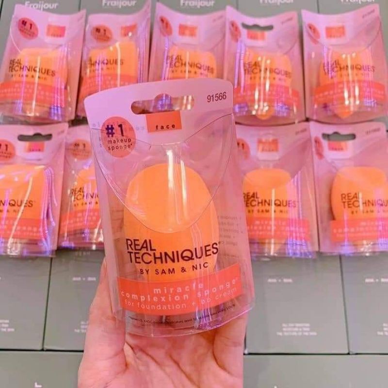 Mút Tán Nền cao cấp Real Techniques Miracle Complexion Sponge