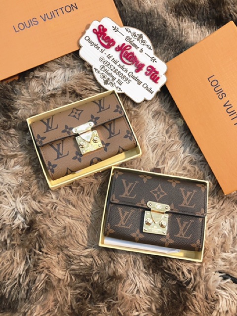 Ví khoá vuông da mềm có đầy đủ hộp thẻ | BigBuy360 - bigbuy360.vn